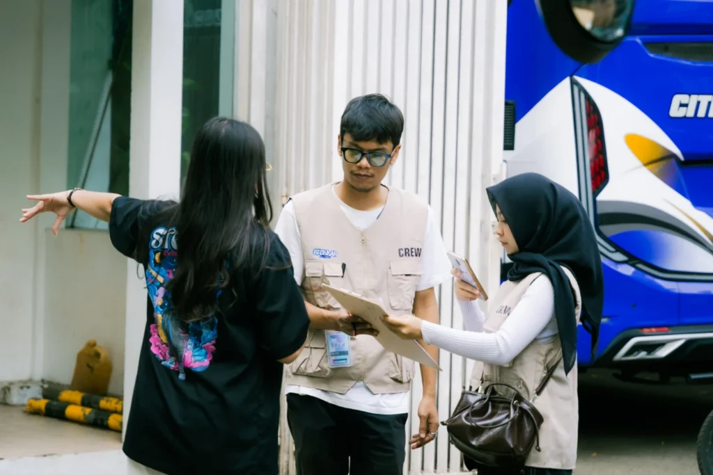 CREW (20)